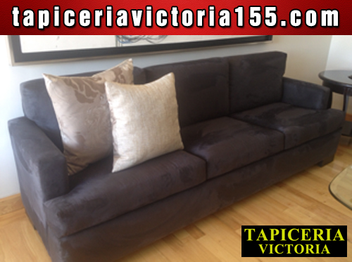 15 Sofá gris - Tapiceria Victoria